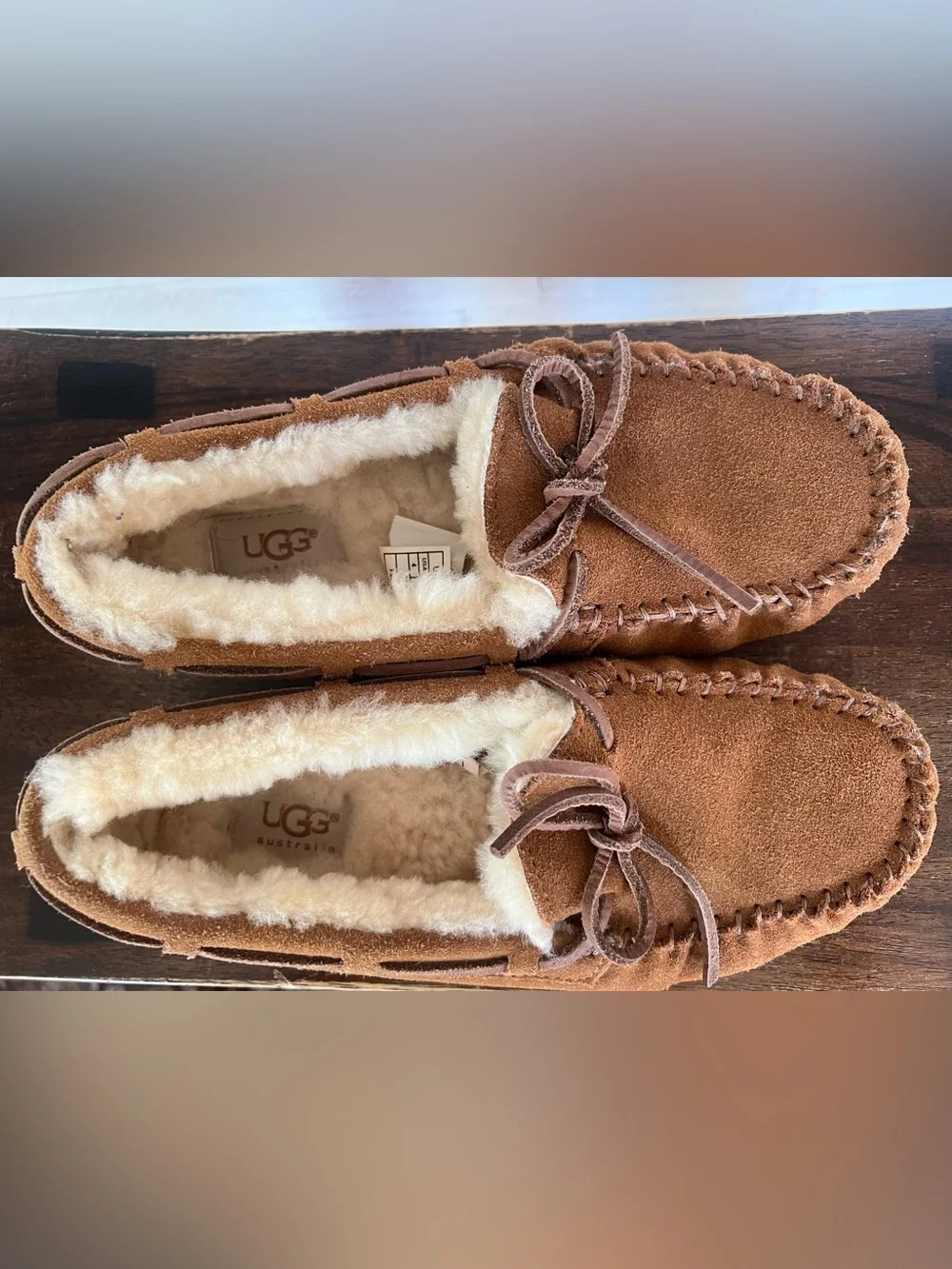 UGG Dakota Girls Sheepskin Moccasin Slippers. Big Girl size 4